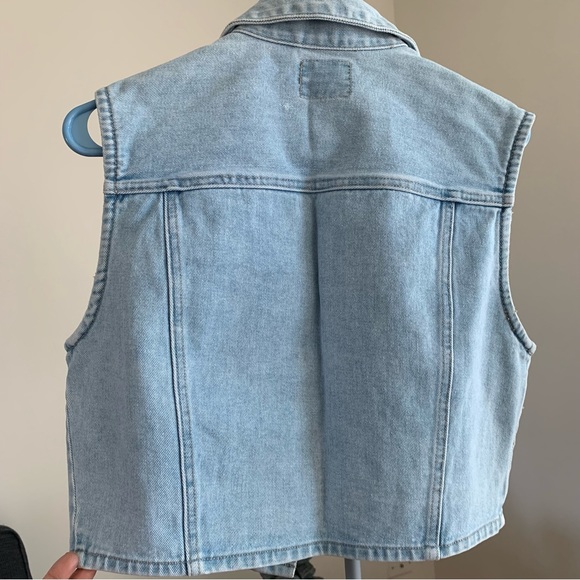 Kokomo Light Blue Denim Vest with Floral Details - Picture 6 of 6